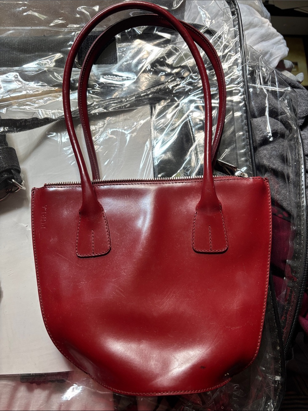 Flash sale 🎉Vintage Furla Red Ruby Leather Tote Bag immaculate interior
